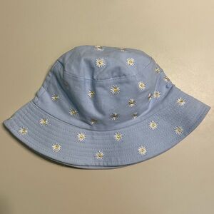 Forever 21 Blue Floral Bucket Hat with White Embroidered Daisy Flowers One Size